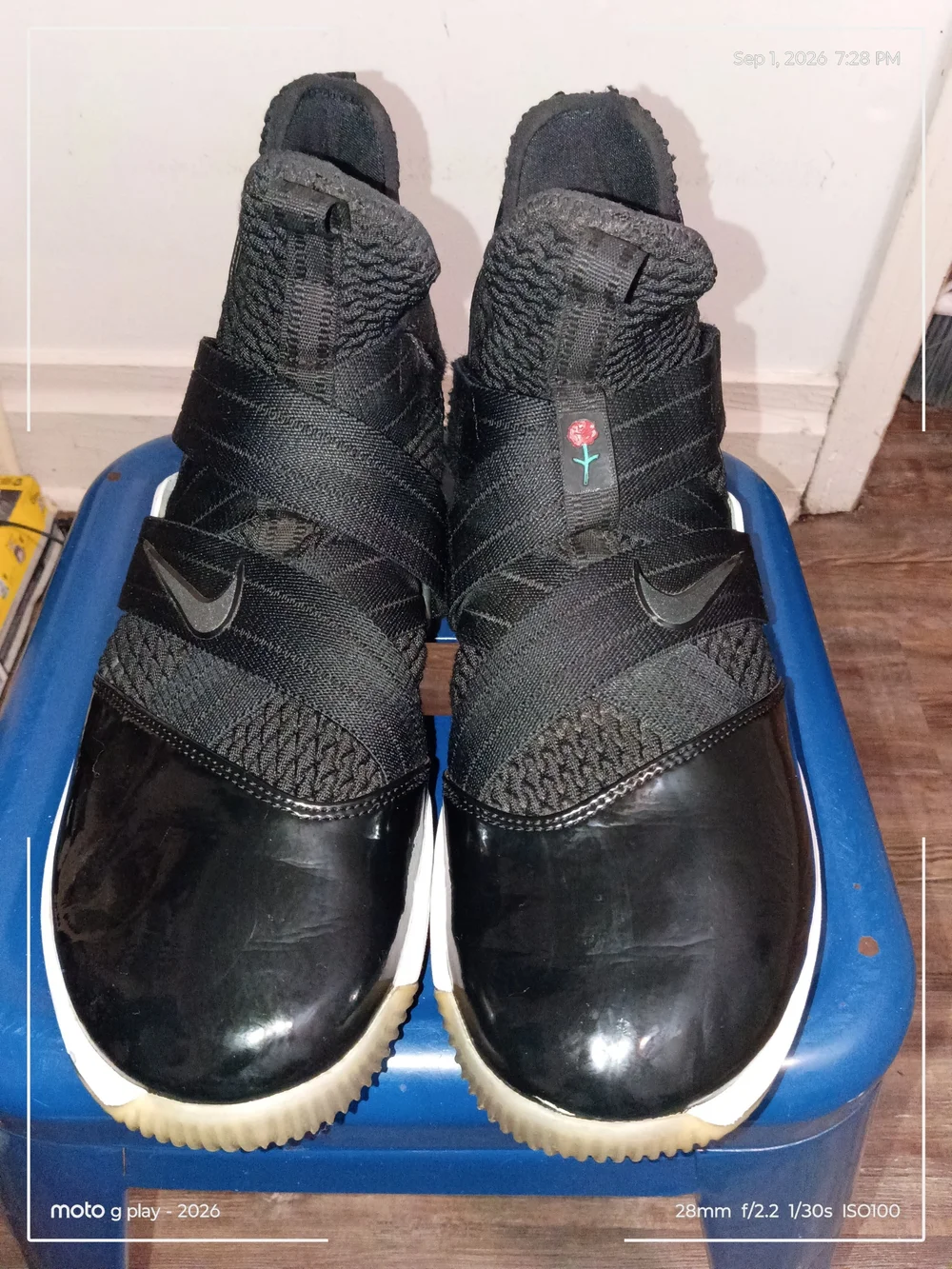Men's Black Athletic Slip-On Training Shoes